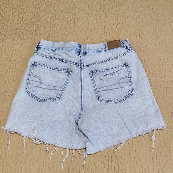 American Eagle distressed cut off shorts size 6 - Picture 4 of 6